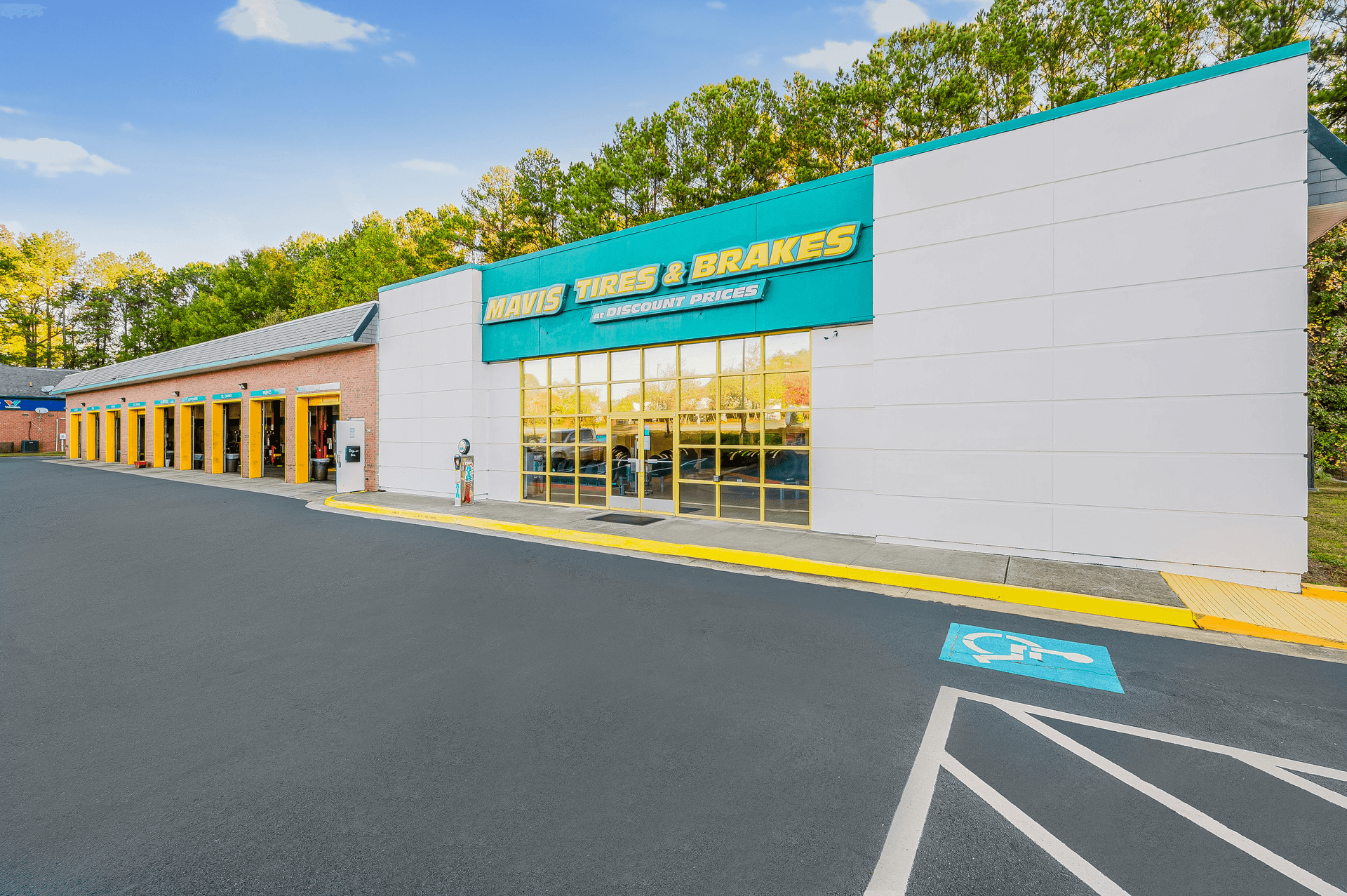 Store_1018 Tire Shop & Auto Repair in Duluth (Peachtree Ind blvd), Georgia