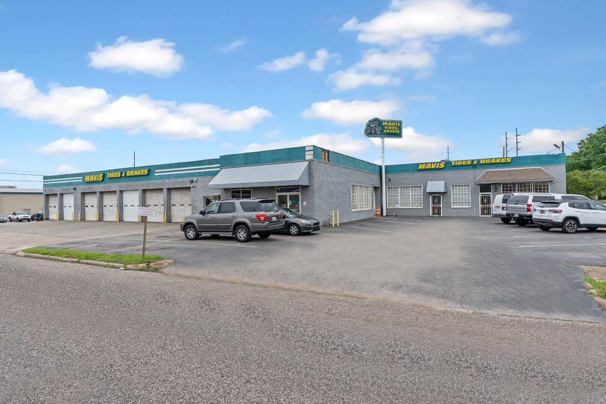 Store_831 Tire Shop & Auto Repair in Birmingham (Downtown), Alabama