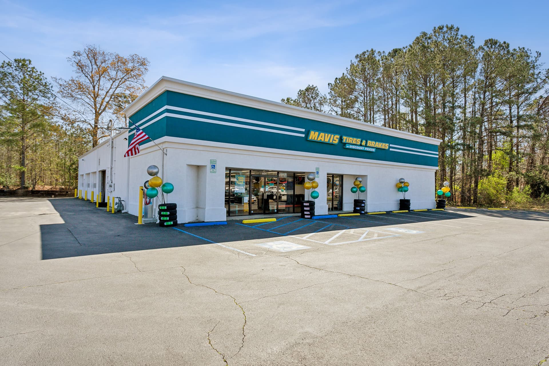 Store_2088 Tire Shop & Auto Repair in Riverdale, Georgia