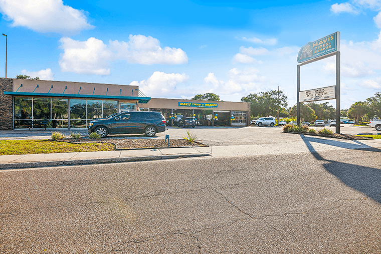 Store_803 Tire Shop & Auto Repair in Saint Petersburg (Tyrone), Florida