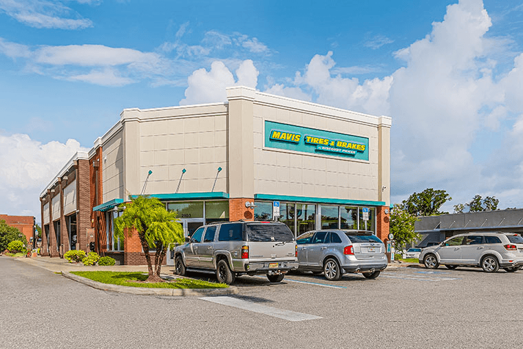 Store_811 Tire Shop & Auto Repair in Plant City, Florida