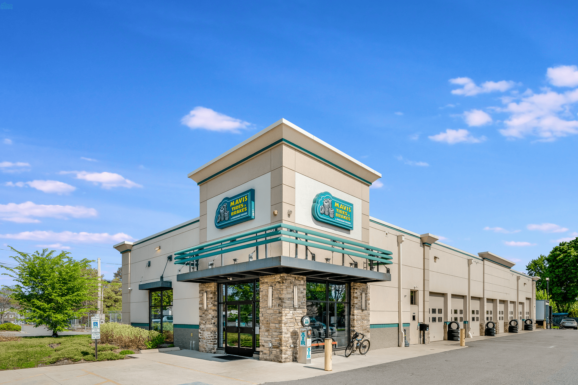 Store_1136 Tire Shop & Auto Repair in Lowell, Massachusetts