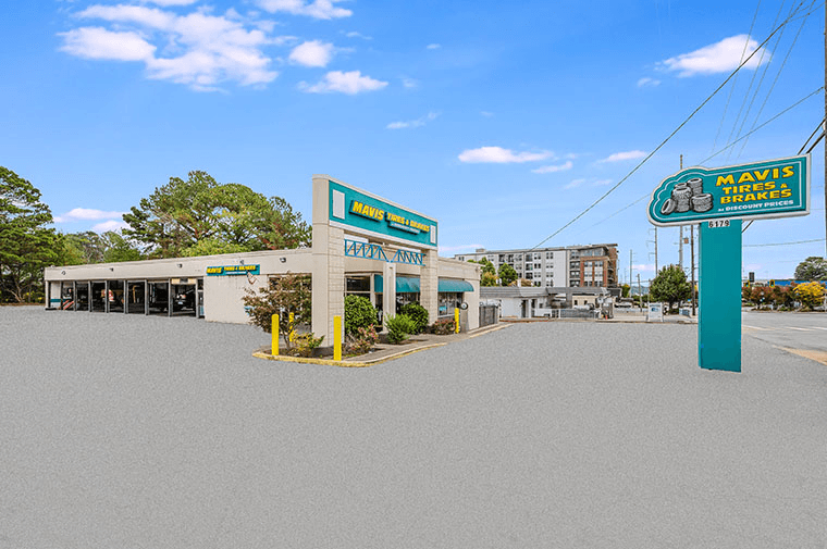 Store_676 Tire Shop & Auto Repair in Atlanta (Sandy Springs), Georgia