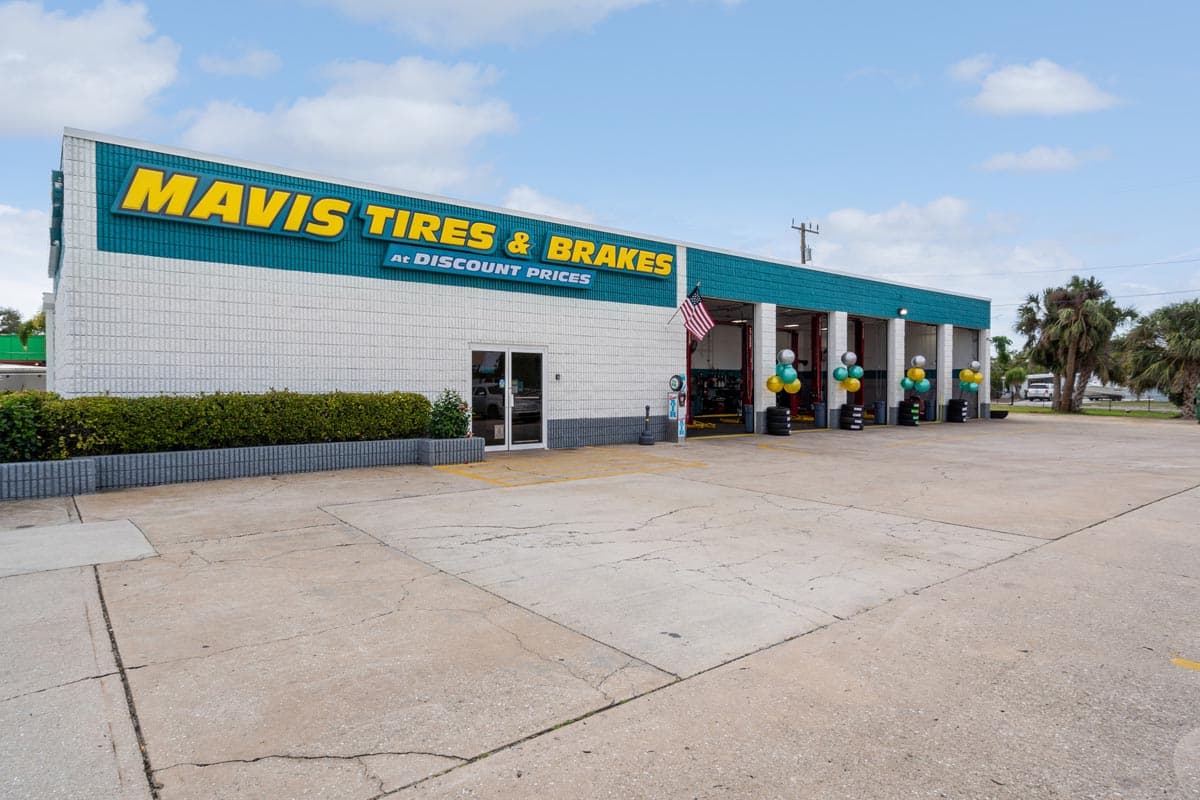 Store_4142 Tire Shop & Auto Repair in Port Charlotte (3555 Tamiami trl), Florida